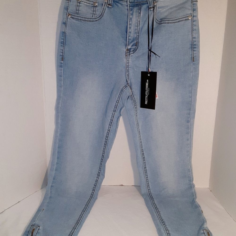 PrettyLittleThings Ankle Jeans
